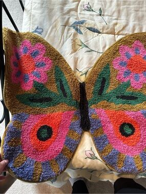 Bold Tufted Butterfly rug with Floral Wings